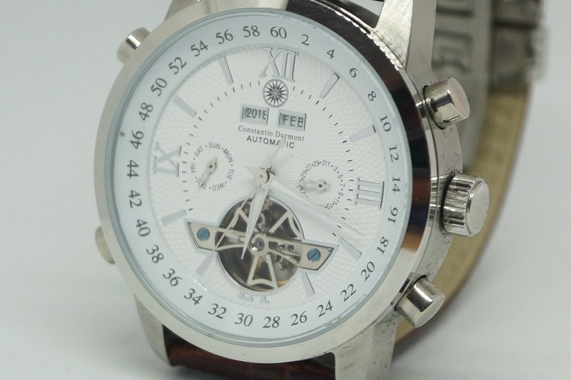 CONSTANTIN DURMONT. Reloj de pulsera automático y multifunción. 2018. CONSTANTIN DURMONT. Reloj de pulsera automático y multifunción. 2018.