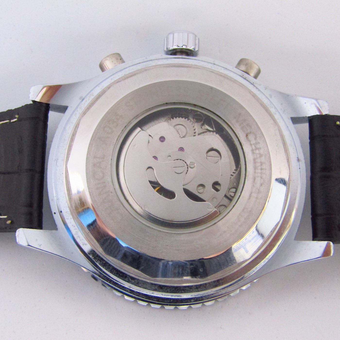 JARAGAR. Reloj de pulsera automático y multifunción. China, 2018. JARAGAR. Reloj de pulsera automático y multifunción. China, 2018.
