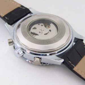 JARAGAR. Reloj de pulsera automático y multifunción. China, 2018.