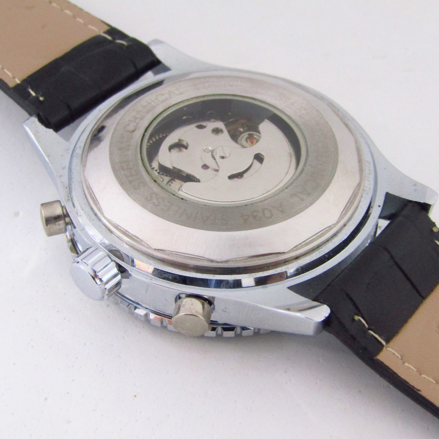 JARAGAR. Reloj de pulsera automático y multifunción. China, 2018. JARAGAR. Reloj de pulsera automático y multifunción. China, 2018.