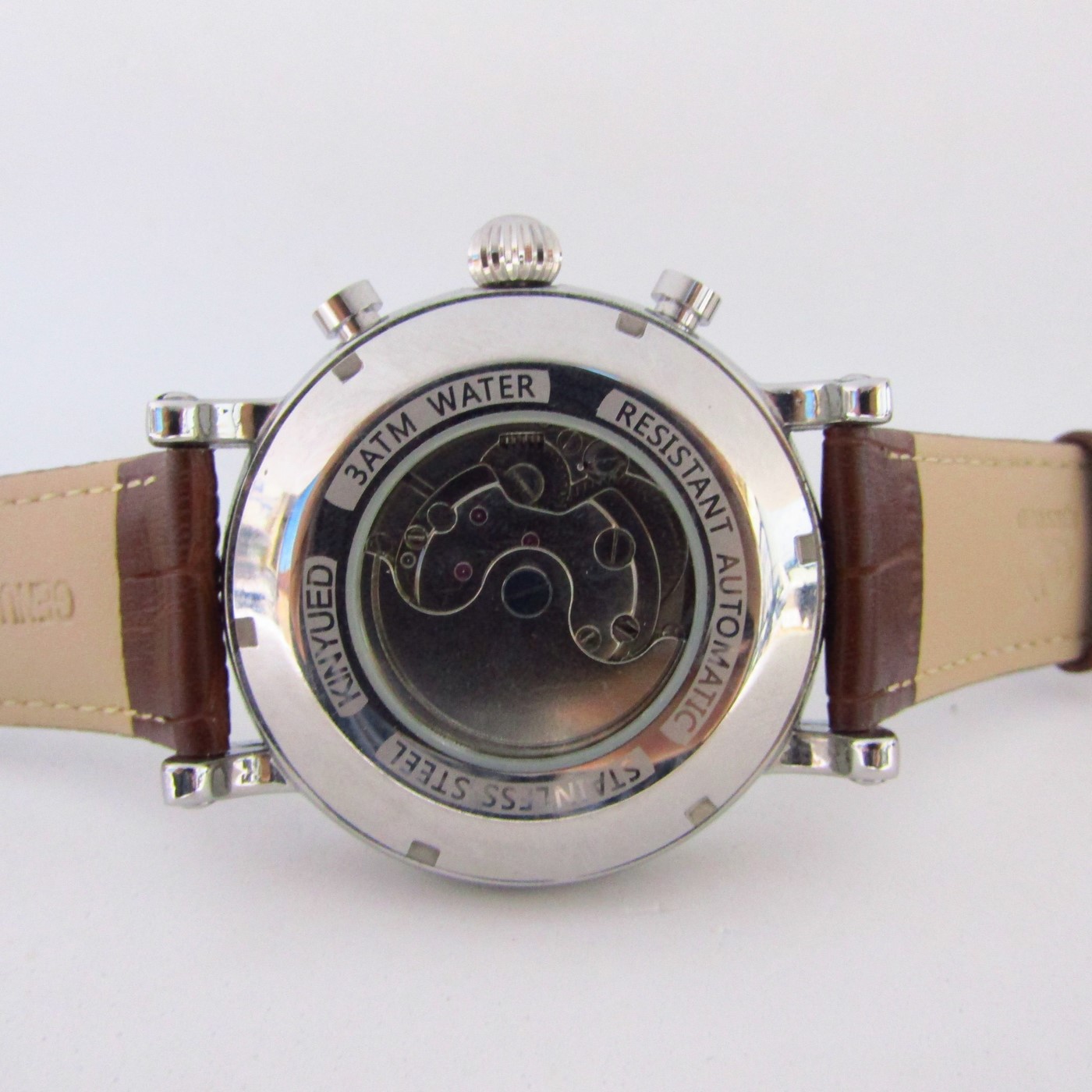 KINYUED. Reloj Automático de pulsera para hombre. China, 2018. KINYUED. Reloj Automático de pulsera para hombre. China, 2018.