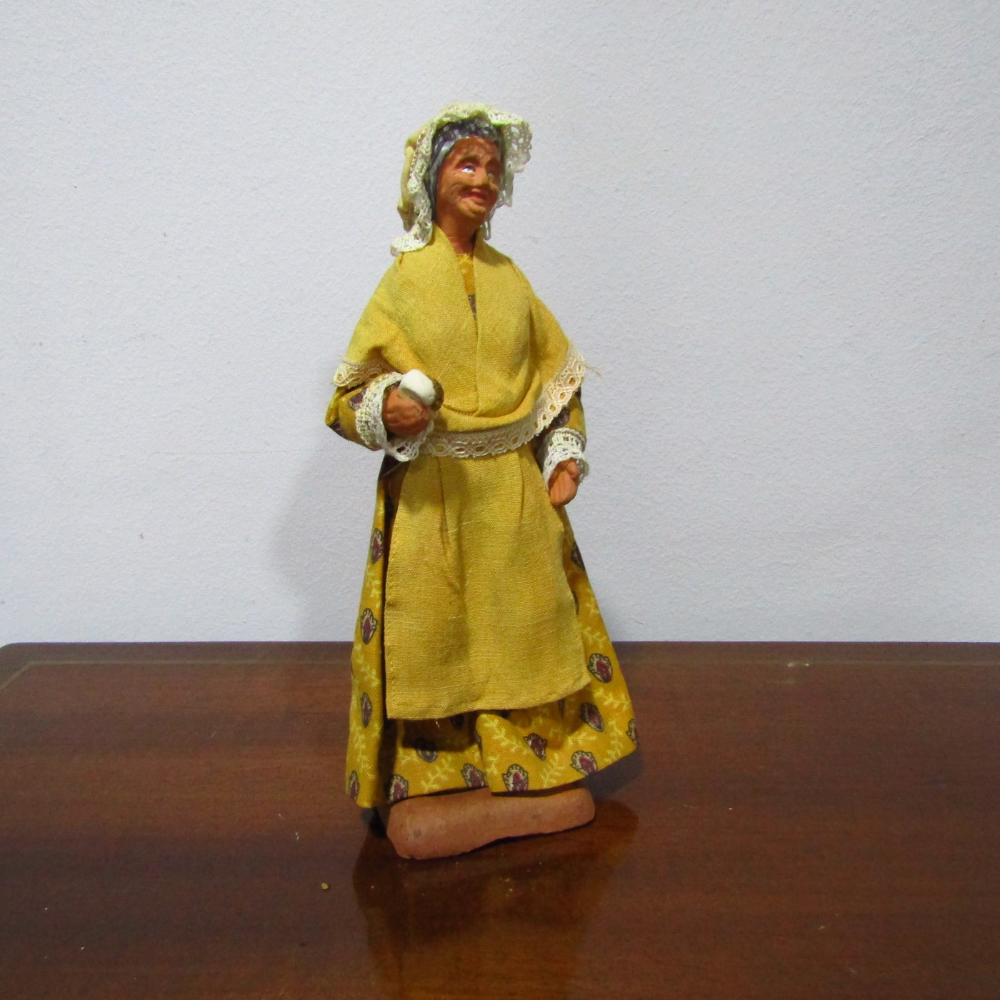 Lote de cuatro figuras de Nacimiento/Belén de la Provenza (Francia). Lote de cuatro figuras de Nacimiento/Belén de la Provenza (Francia).