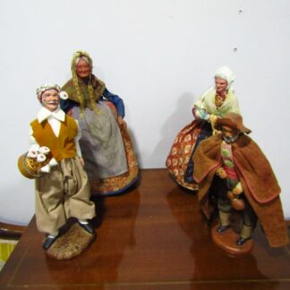 Lote de cuatro figuras de Nacimiento/Belén de la Provenza (Francia).