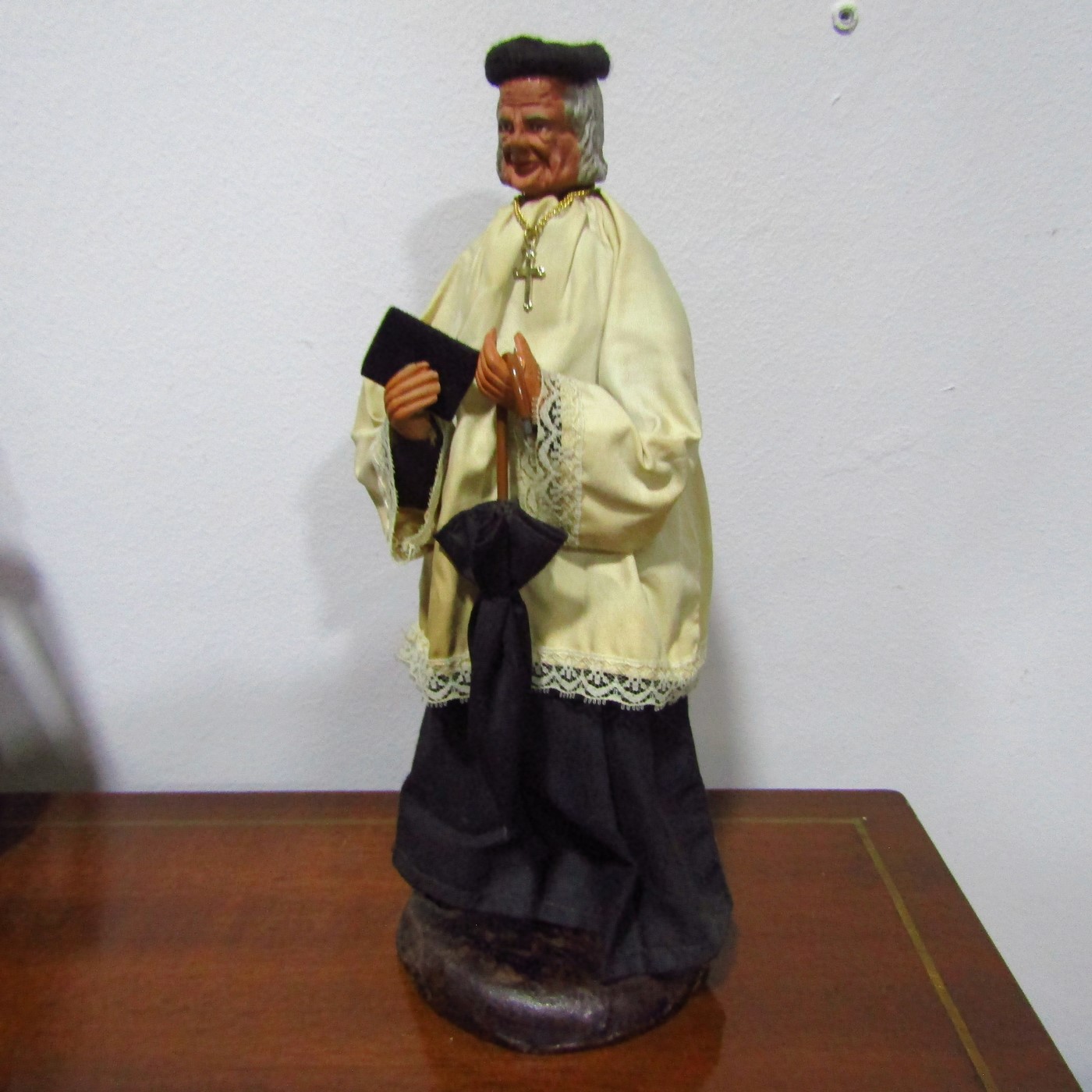 Lote de cuatro figuras de Nacimiento/Belén de la Provenza (Francia). Lote de cuatro figuras de Nacimiento/Belén de la Provenza (Francia).