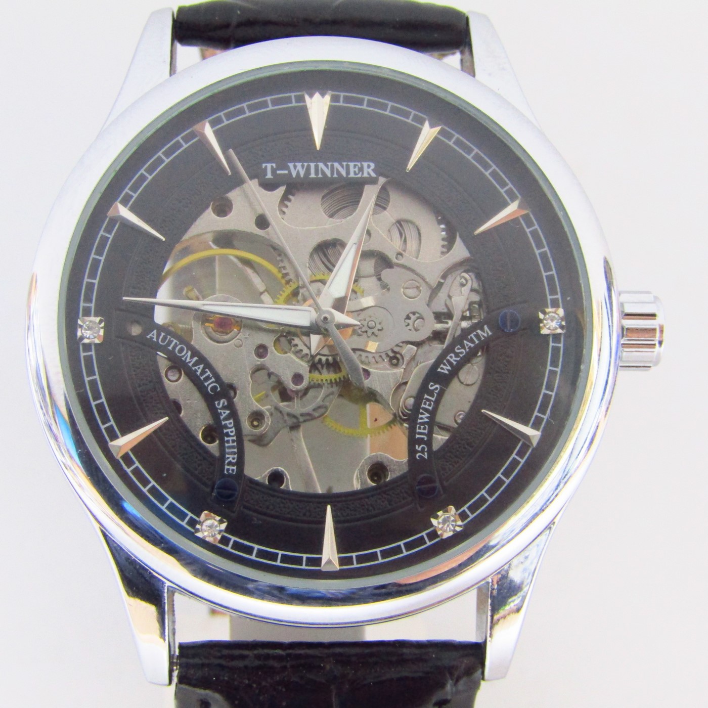 T-WINNER. Reloj de pulsera para caballero. China. 2018 T-WINNER. Reloj de pulsera para caballero. China. 2018
