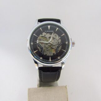 T-WINNER. Reloj de pulsera para caballero. China. 2018