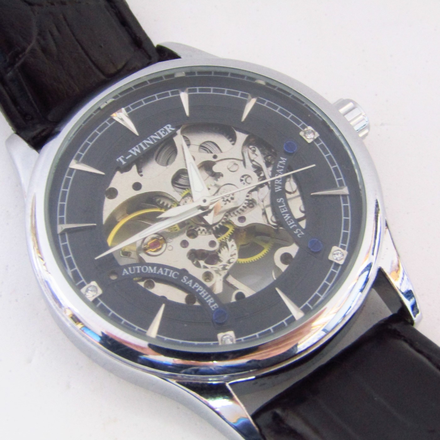T-WINNER. Reloj de pulsera para caballero. China. 2018 T-WINNER. Reloj de pulsera para caballero. China. 2018