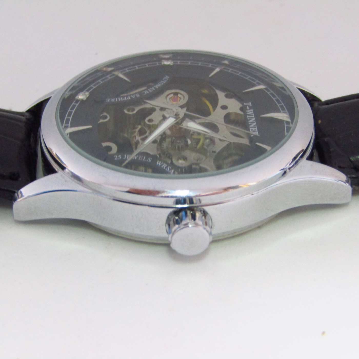 T-WINNER. Reloj de pulsera para caballero. China. 2018 T-WINNER. Reloj de pulsera para caballero. China. 2018