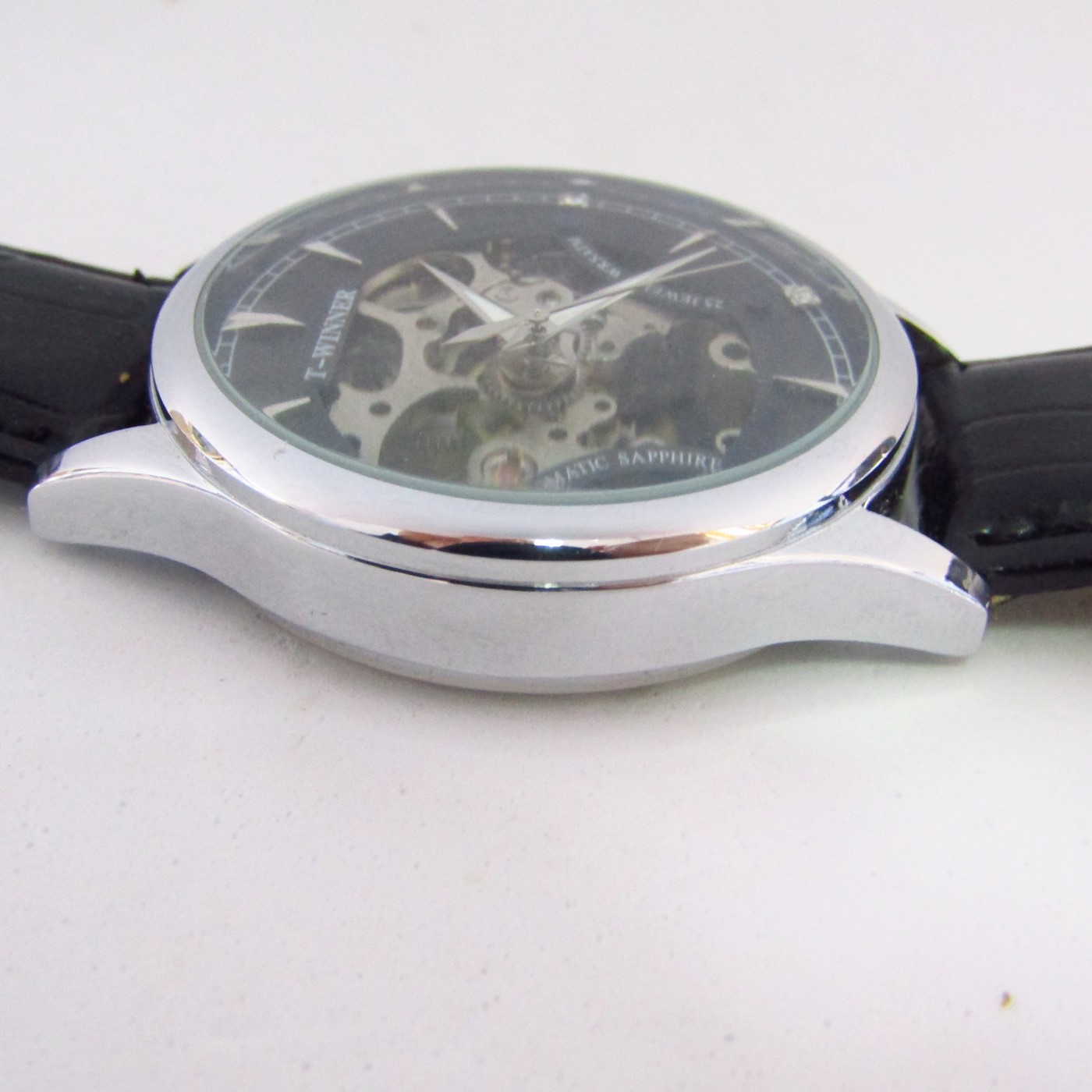 T-WINNER. Reloj de pulsera para caballero. China. 2018 T-WINNER. Reloj de pulsera para caballero. China. 2018