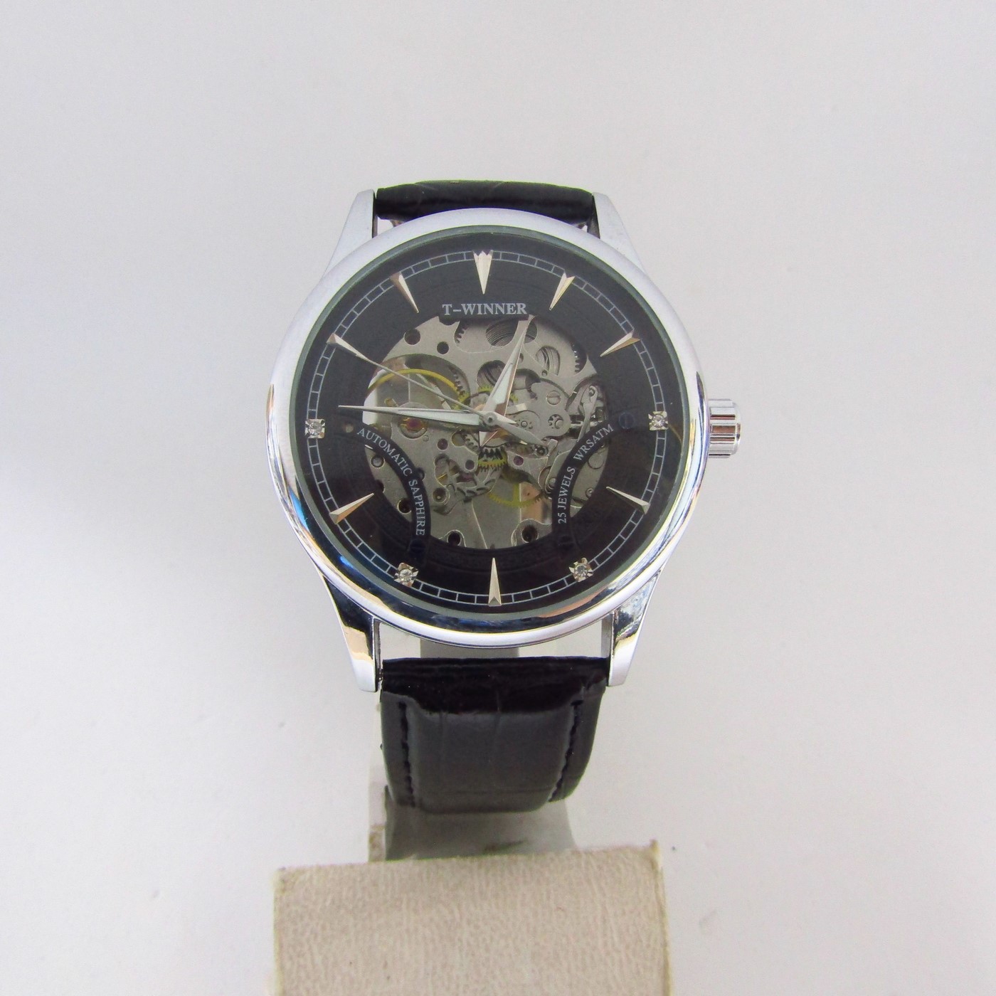 T-WINNER. Reloj de pulsera para caballero. China. 2018 T-WINNER. Reloj de pulsera para caballero. China. 2018