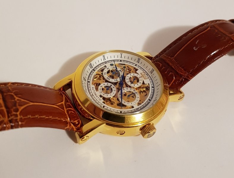 TRIAS. Skeletten. Reloj de pulsera automático. Alemania. 2018 TRIAS. Skeletten. Reloj de pulsera automático. Alemania. 2018