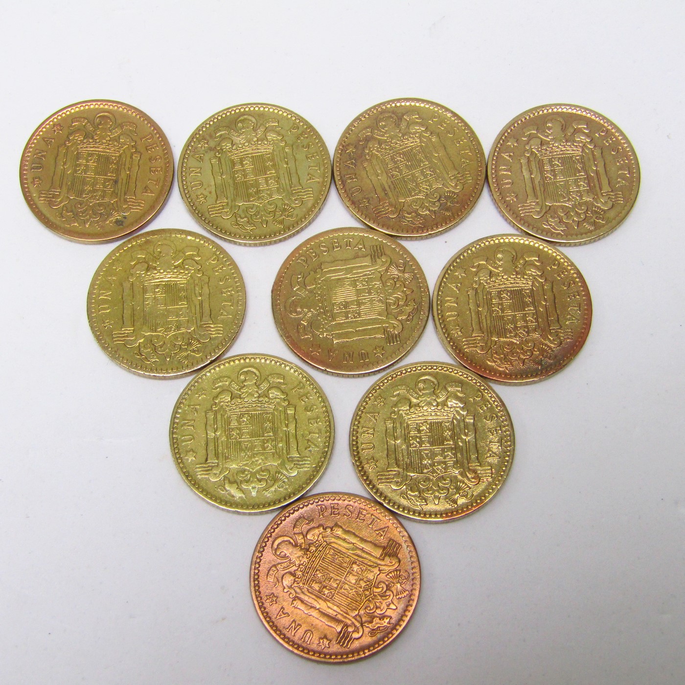 Lote de 10 Monedas de 1 Peseta de Cobre. Año 1953. Francisco Franco Caudillo de España por la G. de Dios. Madrid. Varias CECAS. MBC Lote de 10 Monedas de 1 Peseta de Cobre. Año 1953. Francisco Franco Caudillo de España por la G. de Dios. Madrid. Varias CECAS. MBC