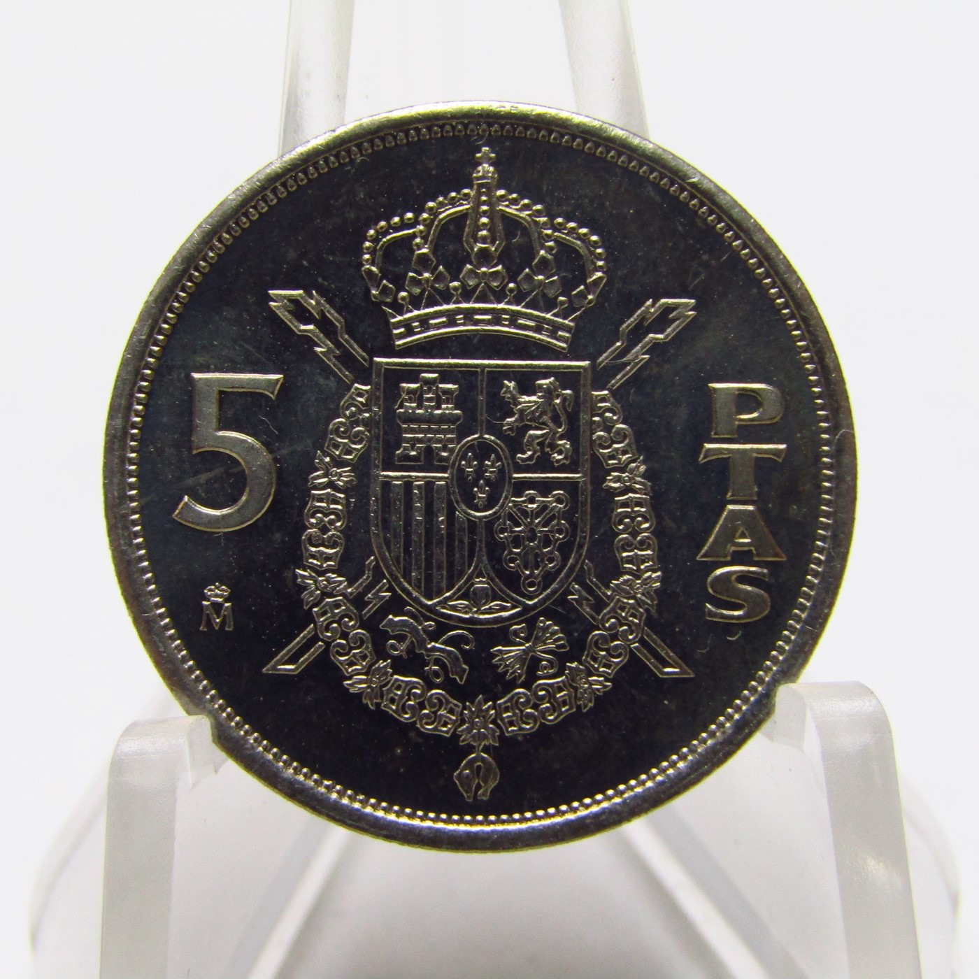 Lote de 50 Monedas de 5 Pesetas de Níquel. Año 1984. Juan Carlos I Rey de España. Emisión M. Coronada. En blister. S.C. Lote de 50 Monedas de 5 Pesetas de Níquel. Año 1984. Juan Carlos I Rey de España. Emisión M. Coronada. En blister. S.C.