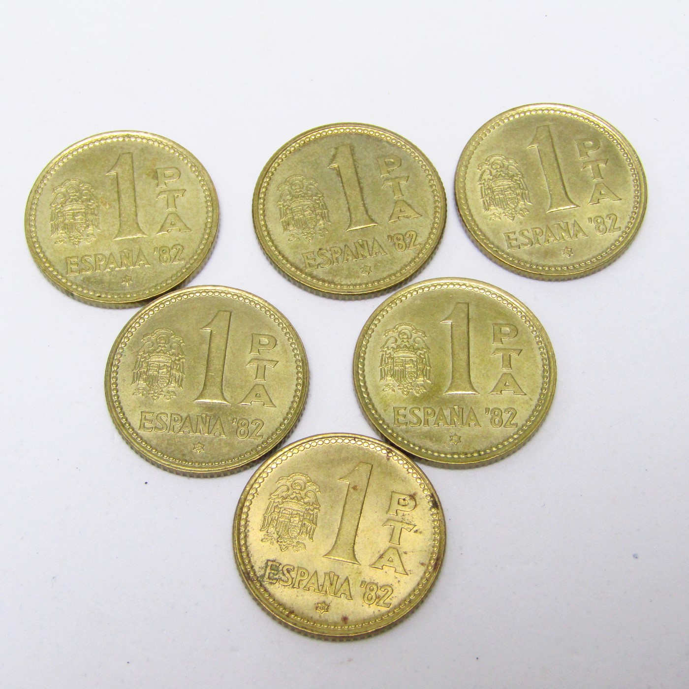 Lote de 6 Monedas de 1 Peseta de Cobre. Año 1980. Juan Carlos I Rey de España. Cecas: 2 monedas de *19.81*. 4 Monedas de *19.82*. MBC Lote de 6 Monedas de 1 Peseta de Cobre. Año 1980. Juan Carlos I Rey de España. Cecas: 2 monedas de *19.81*. 4 Monedas de *19.82*. MBC