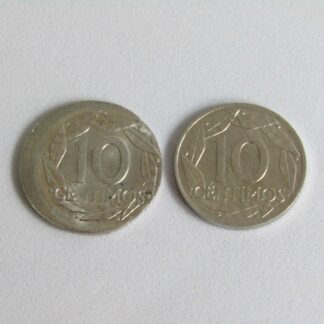 Lote de dos monedas de 10 Céntimos de Aluminio. Año 1959. Francisco Franco Caudillo de España por la G. de Dios. Una de ellas con defecto de cuño (Desplazamiento de troquel). S.C.