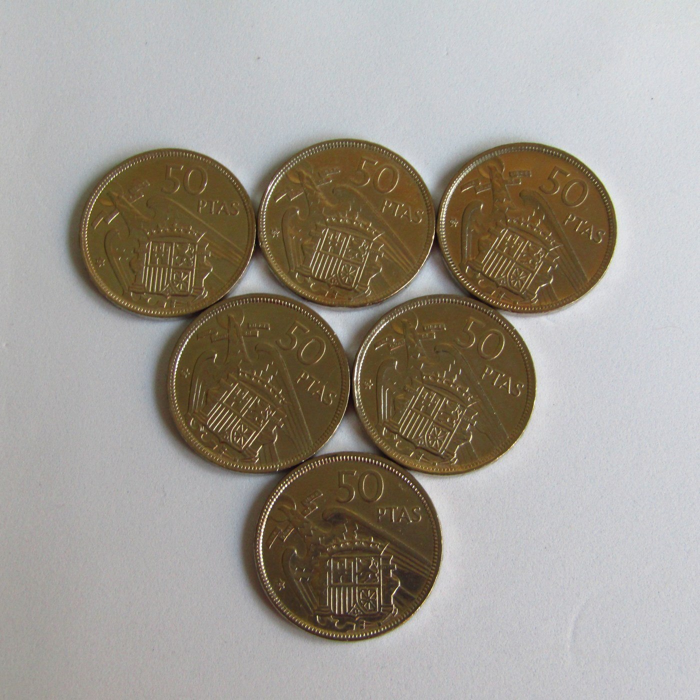 Lote de Seis Monedas de 50 Pesetas de Níquel. Año 1957. Francisco Franco Caudillo de España por la G. de Dios. Madrid. 4 Monedas *58. 1 Moneda *59. 1 Moneda *60. EBC. Lote de Seis Monedas de 50 Pesetas de Níquel. Año 1957. Francisco Franco Caudillo de España por la G. de Dios. Madrid. 4 Monedas *58. 1 Moneda *59. 1 Moneda *60. EBC.