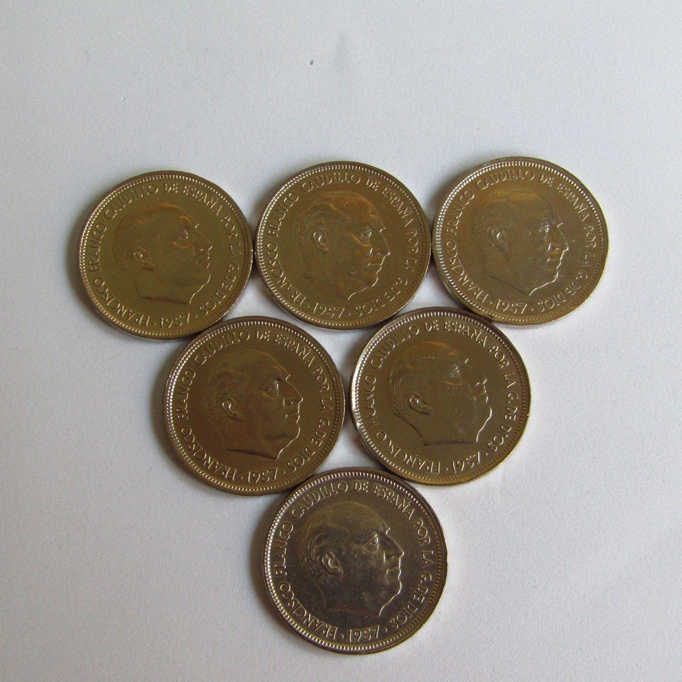 Lote de Seis Monedas de 50 Pesetas de Níquel. Año 1957. Francisco Franco Caudillo de España por la G. de Dios. Madrid. 4 Monedas *58. 1 Moneda *59. 1 Moneda *60. EBC. Lote de Seis Monedas de 50 Pesetas de Níquel. Año 1957. Francisco Franco Caudillo de España por la G. de Dios. Madrid. 4 Monedas *58. 1 Moneda *59. 1 Moneda *60. EBC.