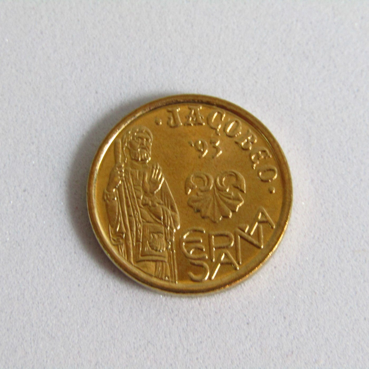 Moneda de 5 Pesetas de Aluminio-Bronce. Año 1993. Juan Carlos I. España. Jacobeo '93. Variante de Cuño 5. S.C. Moneda de 5 Pesetas de Aluminio-Bronce. Año 1993. Juan Carlos I. España. Jacobeo '93. Variante de Cuño 5. S.C.