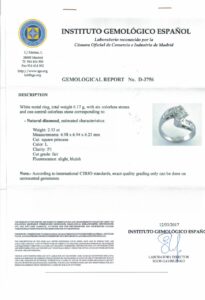 Sortija Certificada de Oro Blanco 18k con aro partido y DIAMANTE NATURAL Central talla Princesa 2,53 ct