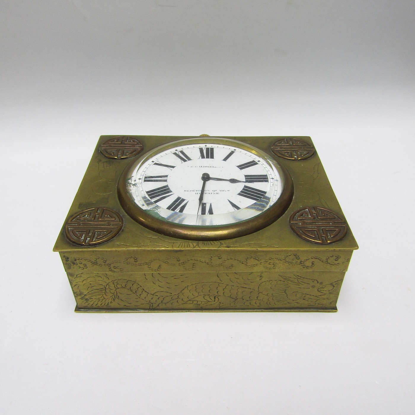 J.E. CALDWELL & Co. Reloj de repetición de horas y cuartos, ocho días cuerda, en caja joyero. Francia, siglo XIX. J.E. CALDWELL & Co. Reloj de repetición de horas y cuartos, ocho días cuerda, en caja joyero. Francia, siglo XIX.