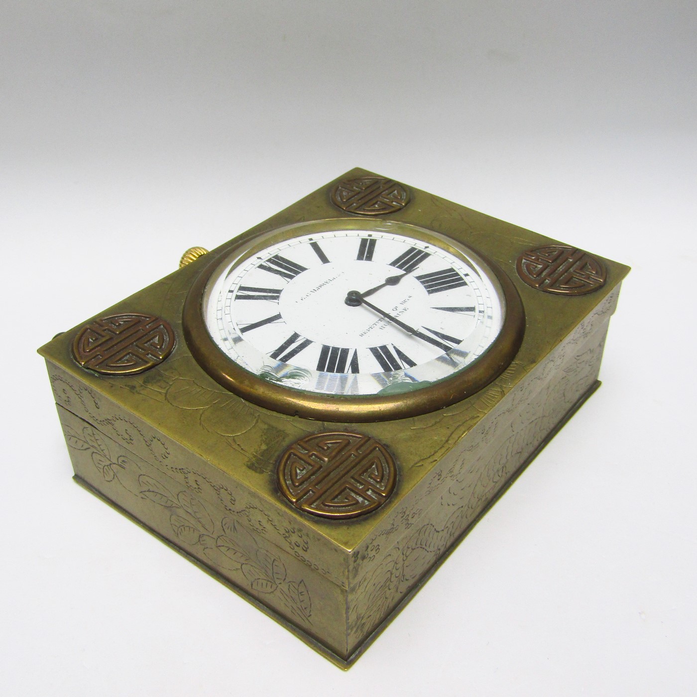 J.E. CALDWELL & Co. Reloj de repetición de horas y cuartos, ocho días cuerda, en caja joyero. Francia, siglo XIX. J.E. CALDWELL & Co. Reloj de repetición de horas y cuartos, ocho días cuerda, en caja joyero. Francia, siglo XIX.