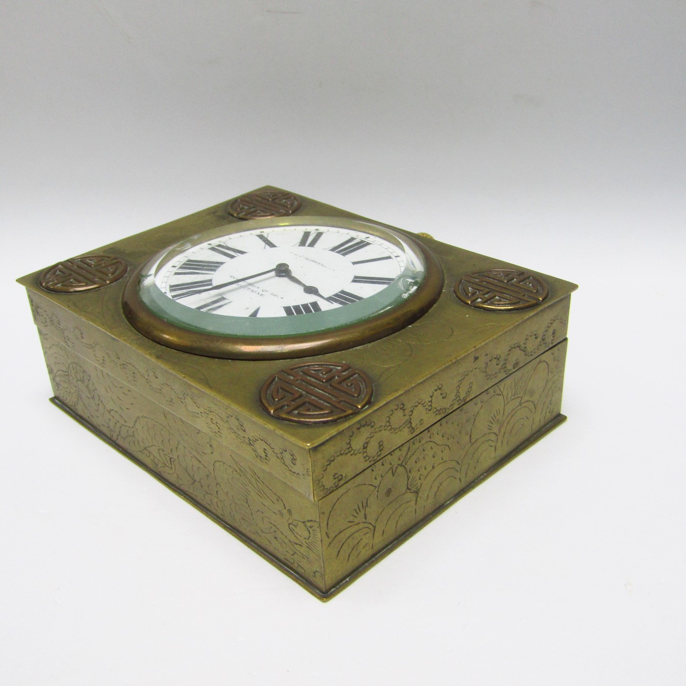 J.E. CALDWELL & Co. Reloj de repetición de horas y cuartos, ocho días cuerda, en caja joyero. Francia, siglo XIX. J.E. CALDWELL & Co. Reloj de repetición de horas y cuartos, ocho días cuerda, en caja joyero. Francia, siglo XIX.