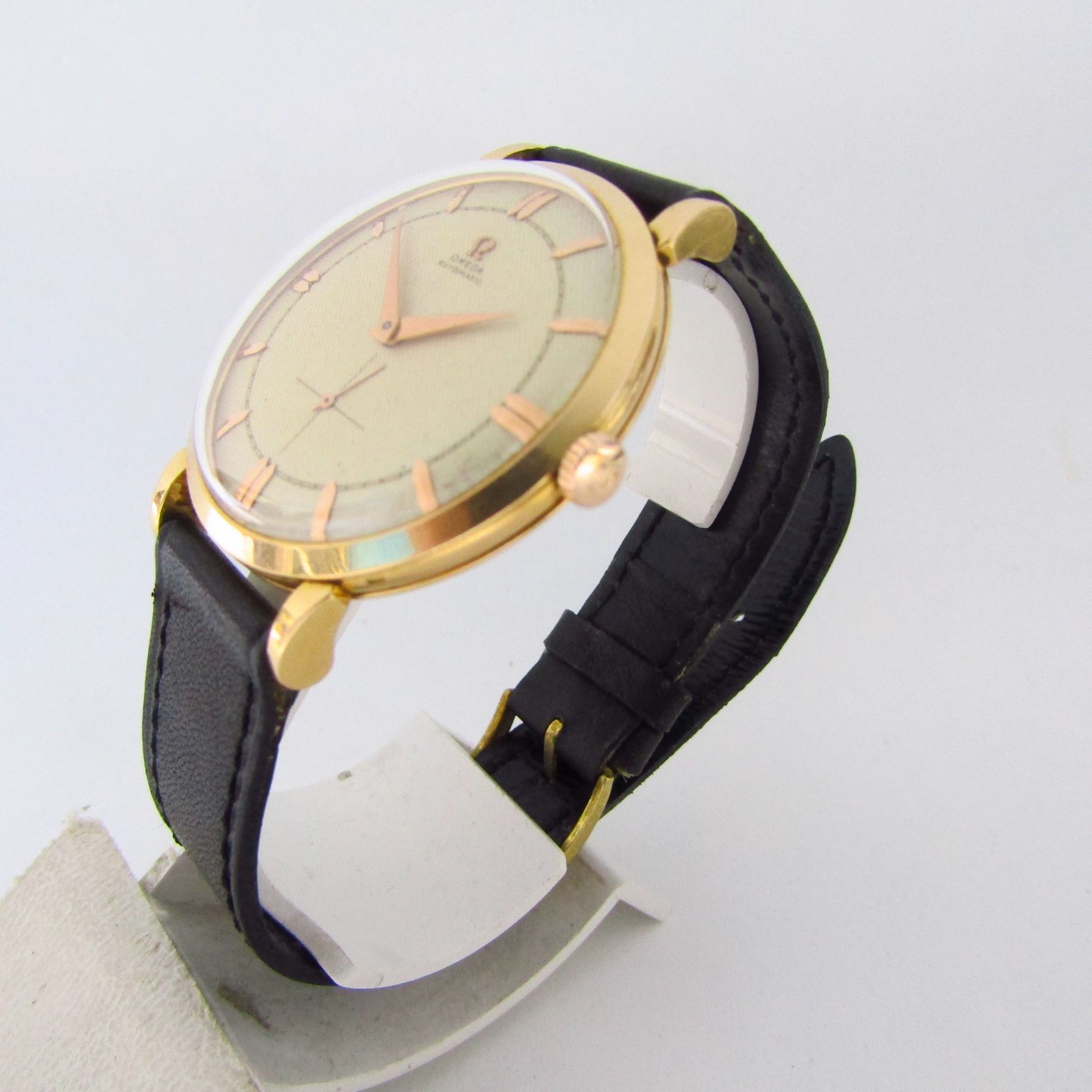 OMEGA AUTOMATIC. Reloj AUTOMÁTICO de pulsera para caballero.Oro 18k. Suiza, 1950. OMEGA AUTOMATIC. Reloj AUTOMÁTICO de pulsera para caballero.Oro 18k. Suiza, 1950.