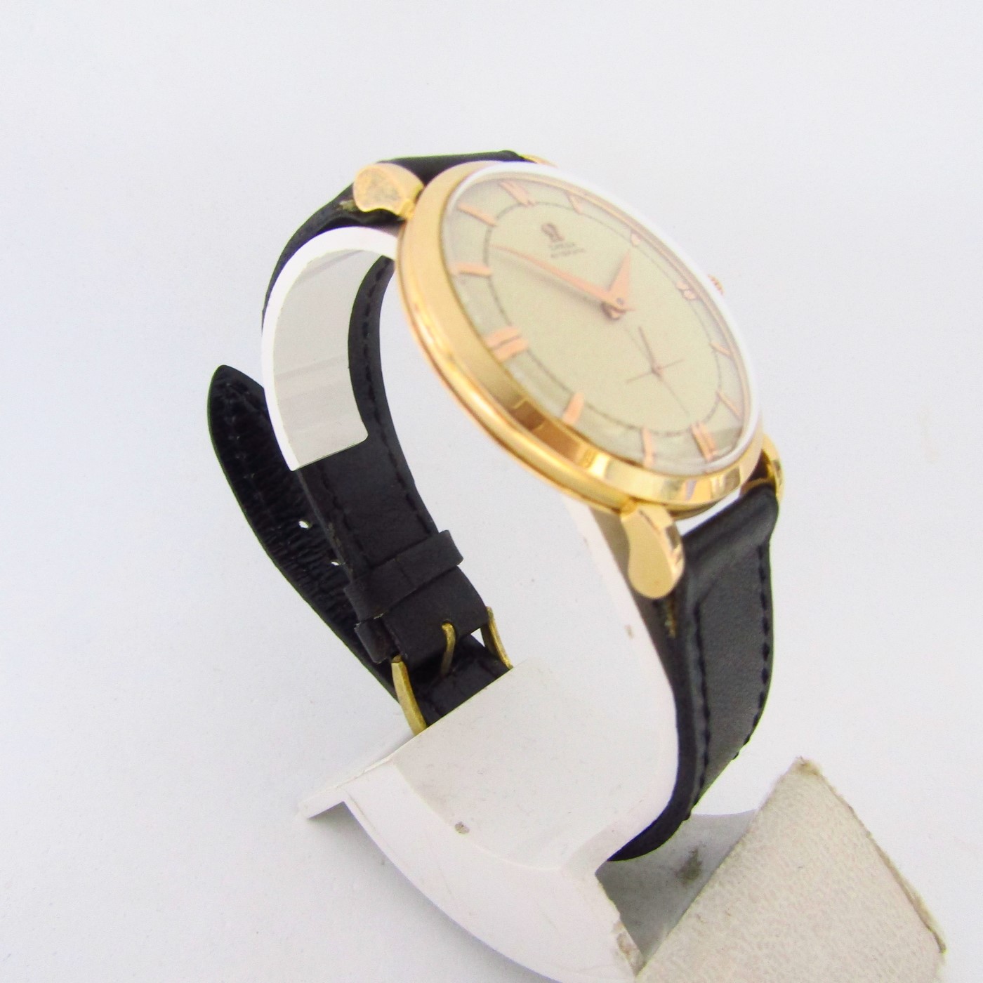 OMEGA AUTOMATIC. Reloj AUTOMÁTICO de pulsera para caballero.Oro 18k. Suiza, 1950. OMEGA AUTOMATIC. Reloj AUTOMÁTICO de pulsera para caballero.Oro 18k. Suiza, 1950.