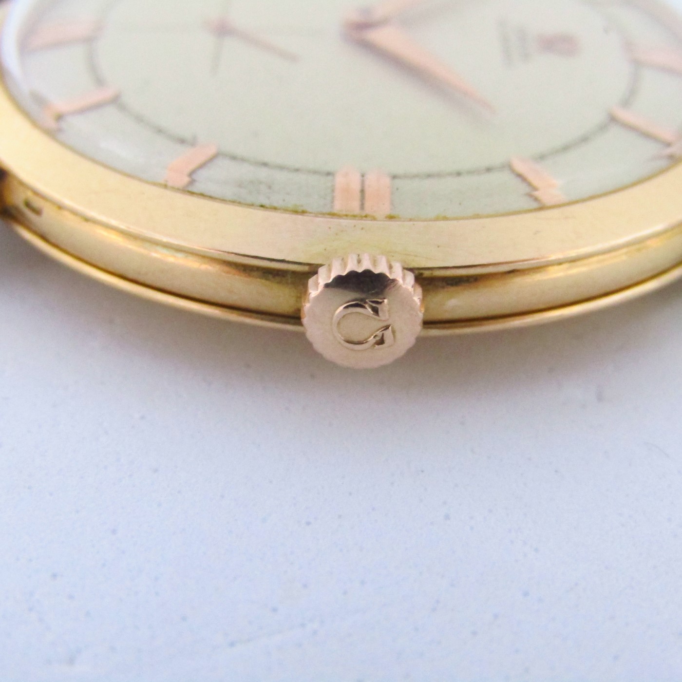 OMEGA AUTOMATIC. Reloj AUTOMÁTICO de pulsera para caballero.Oro 18k. Suiza, 1950. OMEGA AUTOMATIC. Reloj AUTOMÁTICO de pulsera para caballero.Oro 18k. Suiza, 1950.