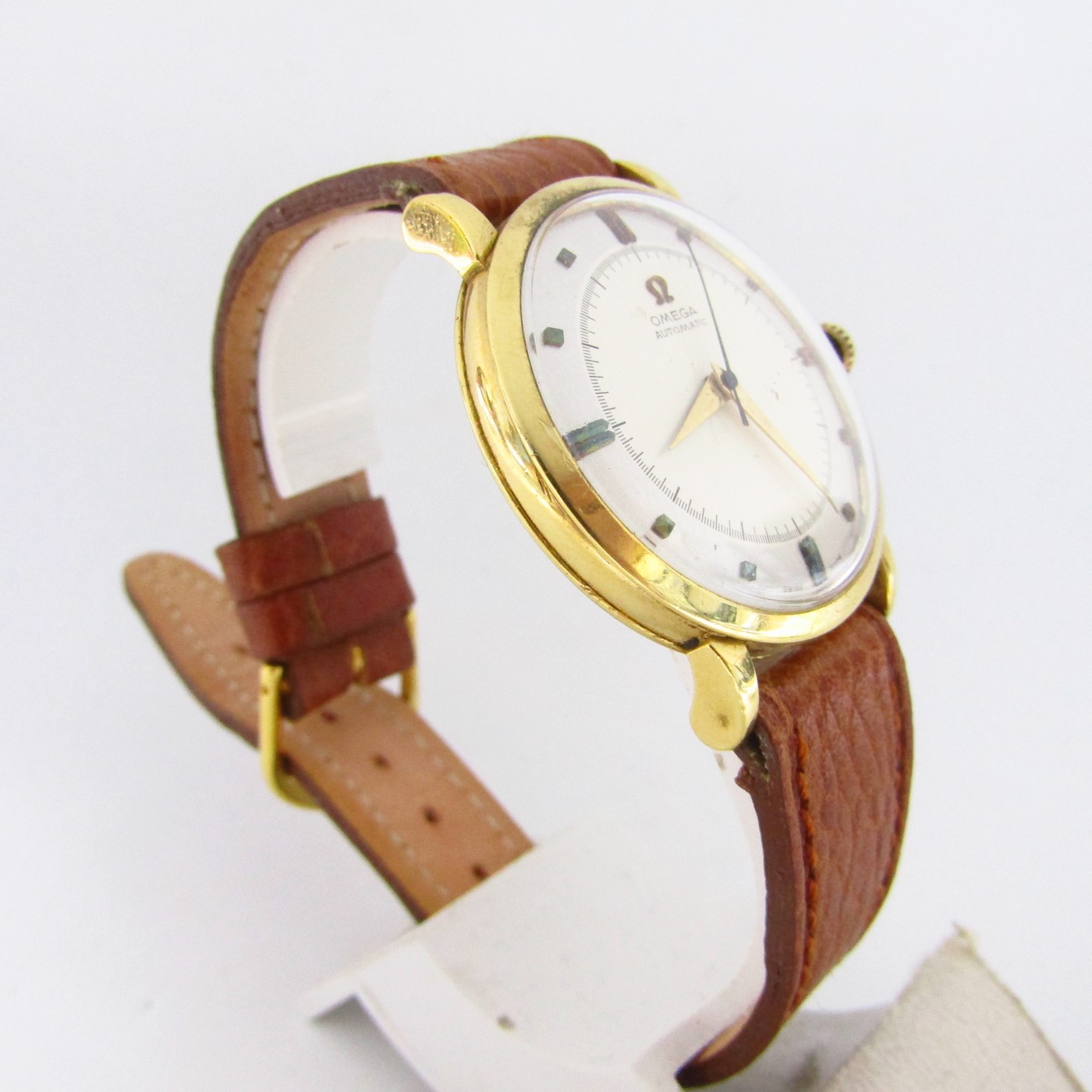 OMEGA AUTOMATIC. Reloj AUTOMÁTICO de pulsera para caballero.Oro 18k. Suiza, 1950. OMEGA AUTOMATIC. Reloj AUTOMÁTICO de pulsera para caballero.Oro 18k. Suiza, 1950.